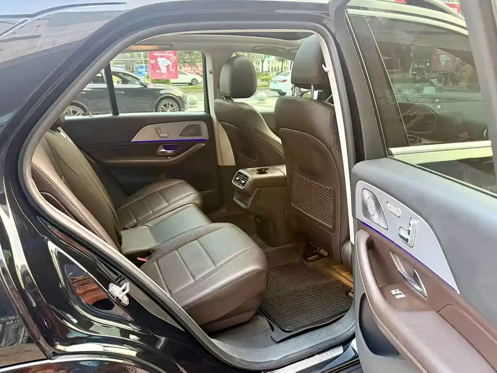 Mercedes-Benz GLE (Import) — миниатюра 7