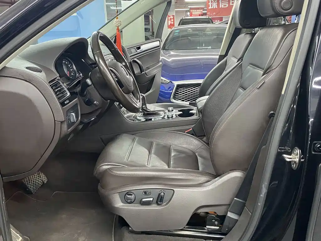 Volkswagen Touareg — миниатюра 4