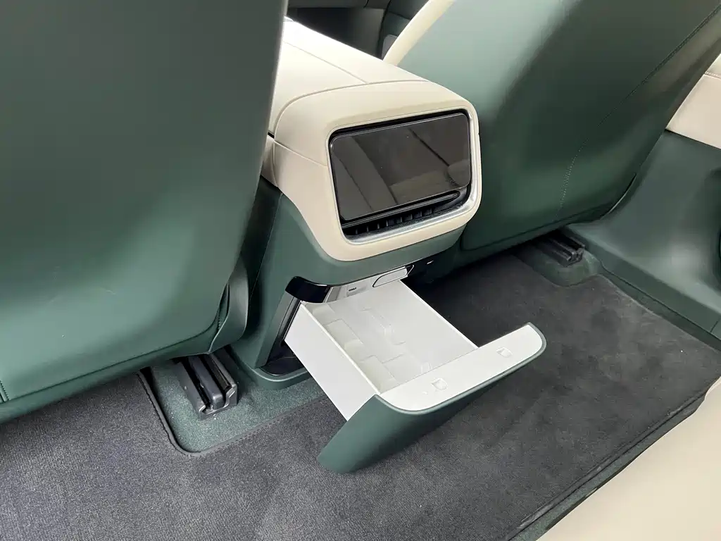 XIAOMI CAR XIAOMI YU7