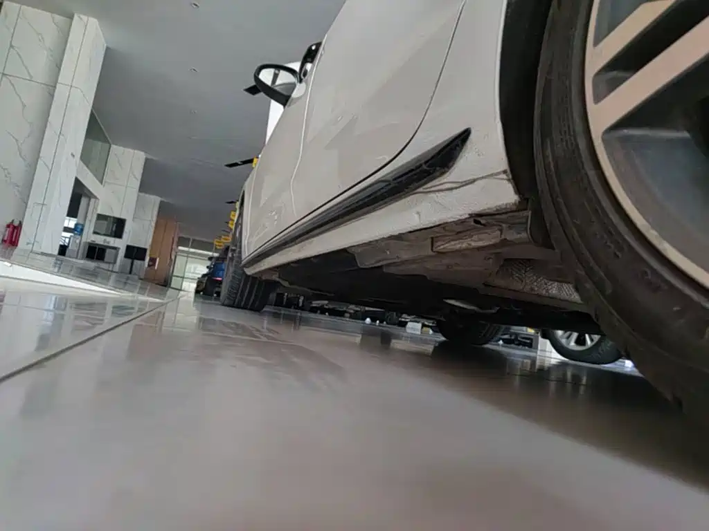 Audi A4L — миниатюра 22