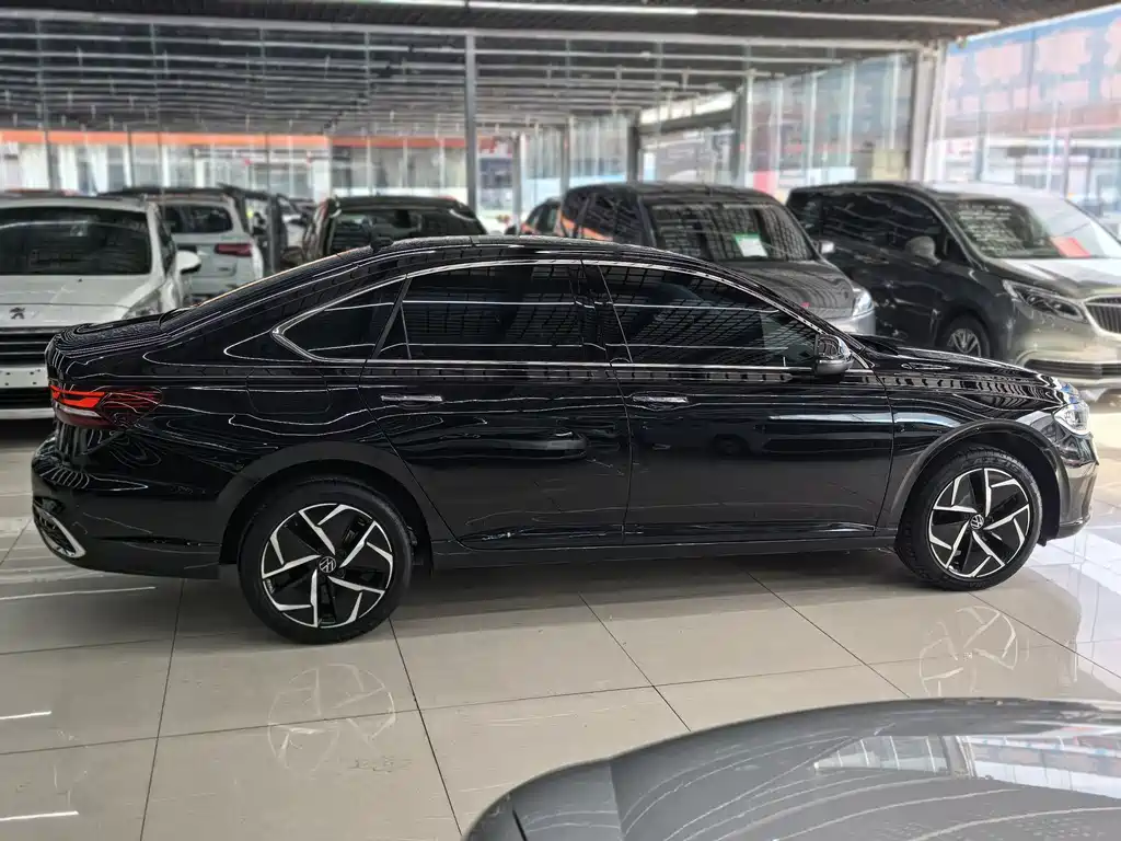 Volkswagen Lavida 2024 300TSI DSG