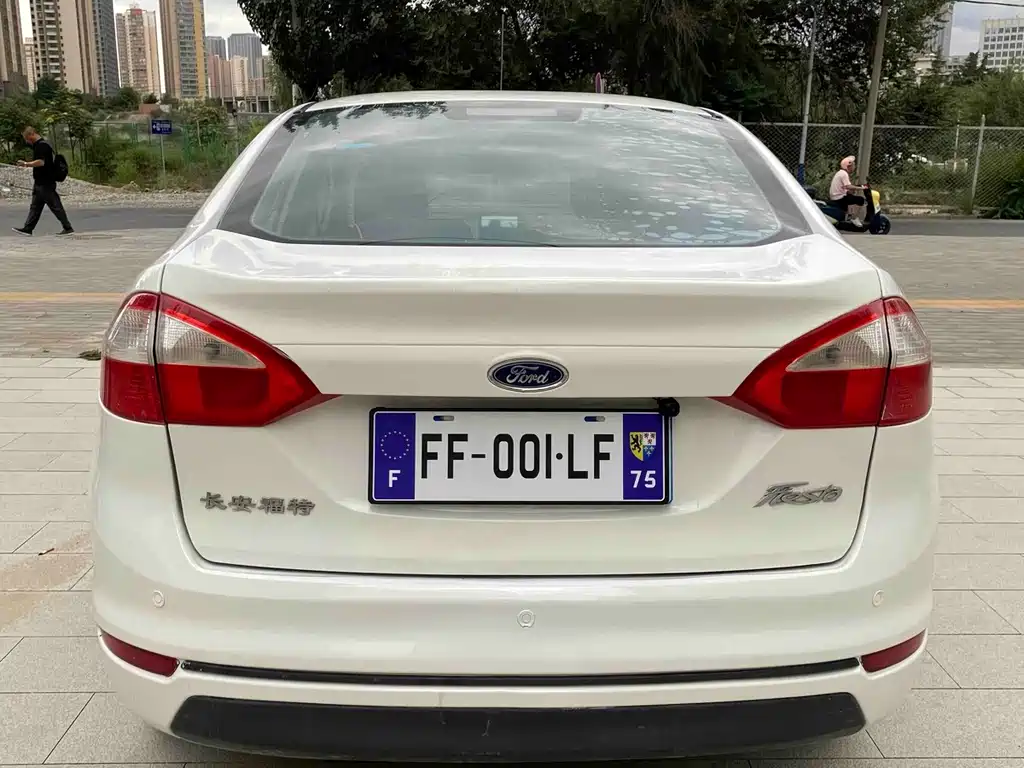 Ford Fiesta — миниатюра 5