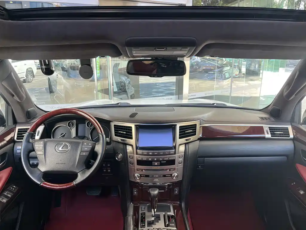 Lexus LX — миниатюра 3