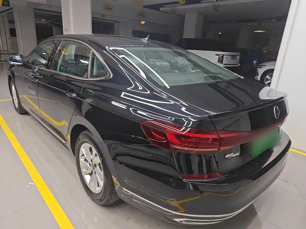 Volkswagen Passat PHEV — миниатюра 5