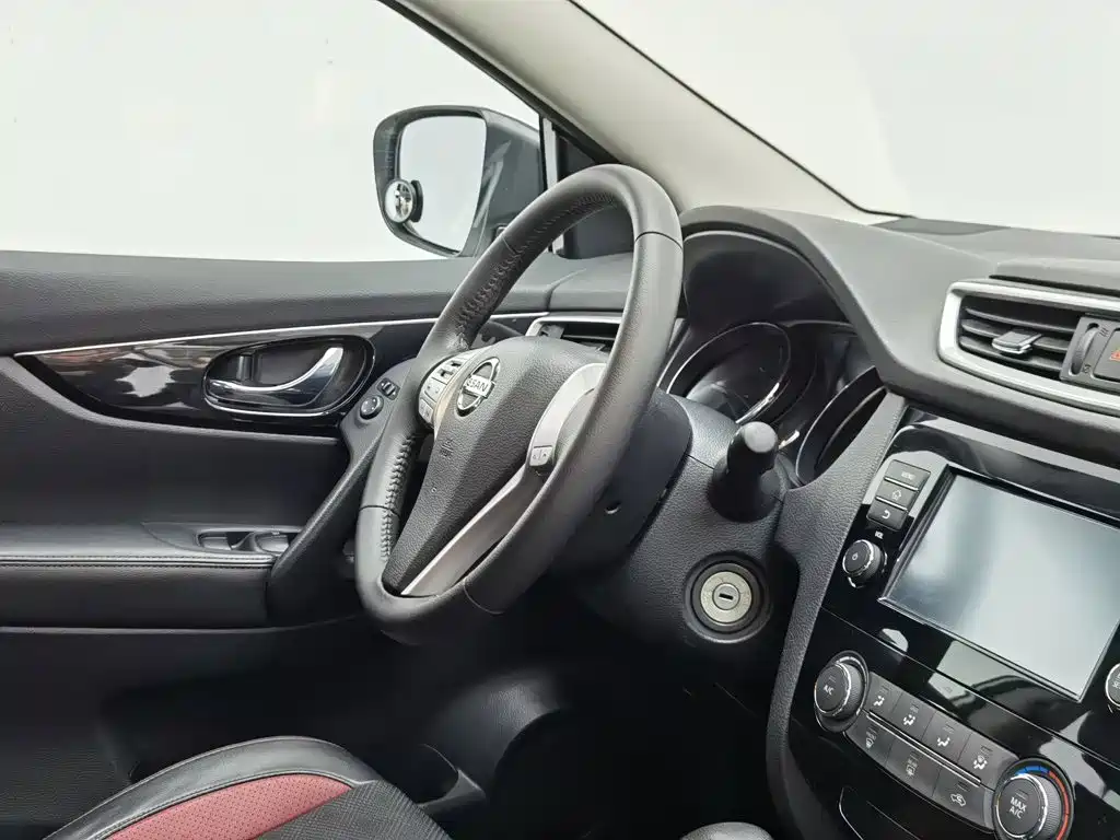 Nissan Qashqai — миниатюра 22