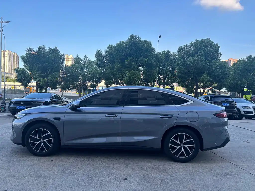 BYD Qin L — миниатюра 9