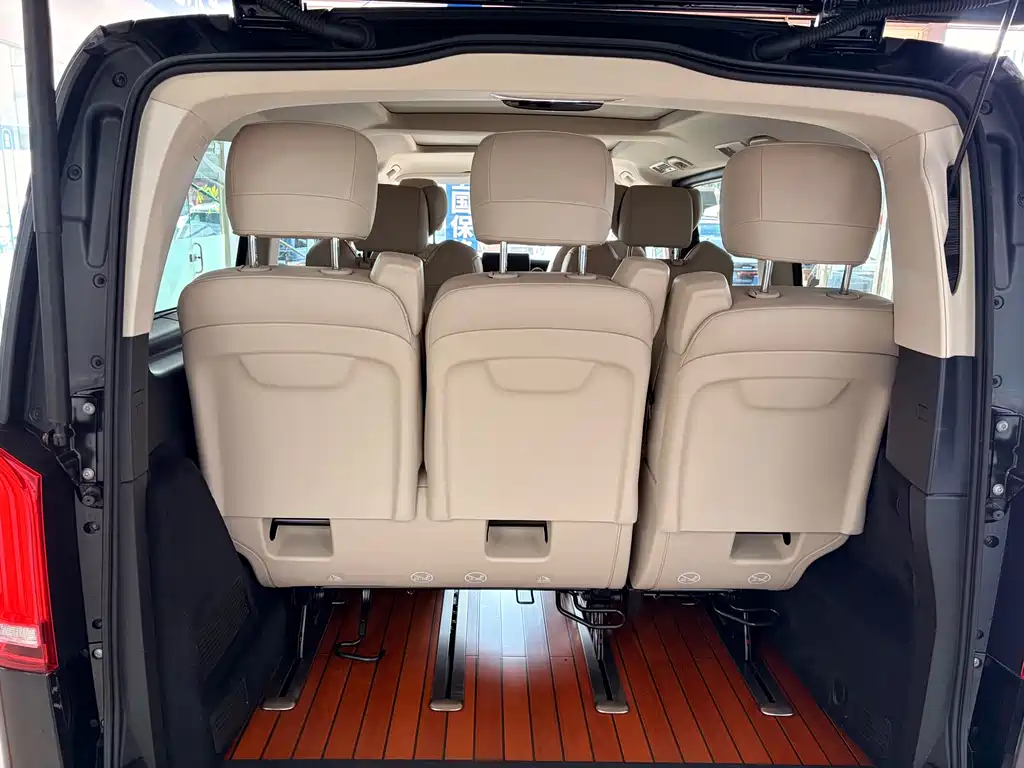 Mercedes-Benz V-Class — миниатюра 20