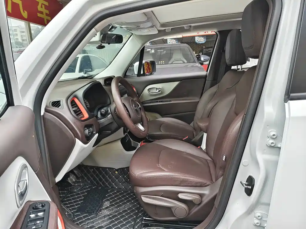 Jeep Renegade — миниатюра 3