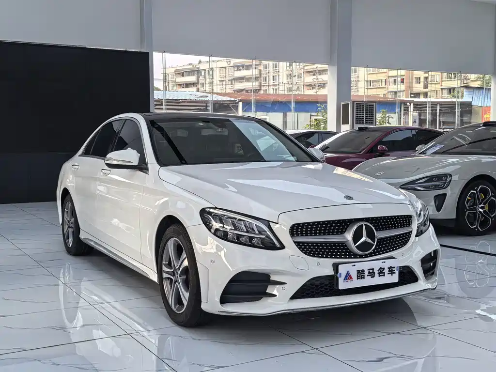 Mercedes-Benz C-Class — миниатюра 3