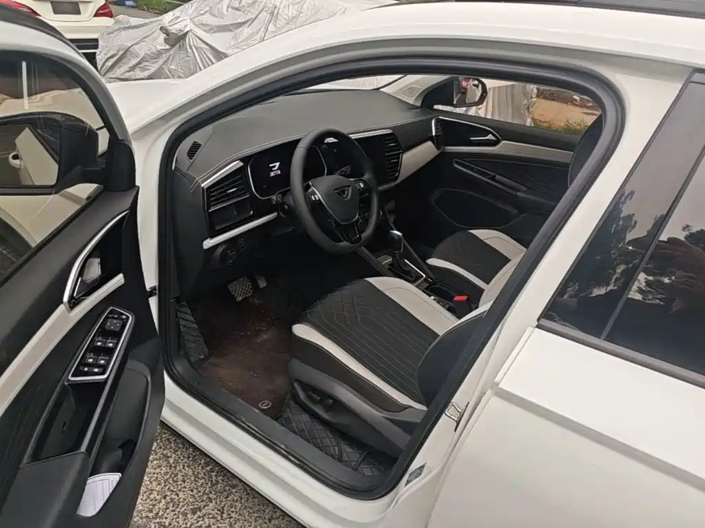 Jetta VS7 — миниатюра 16