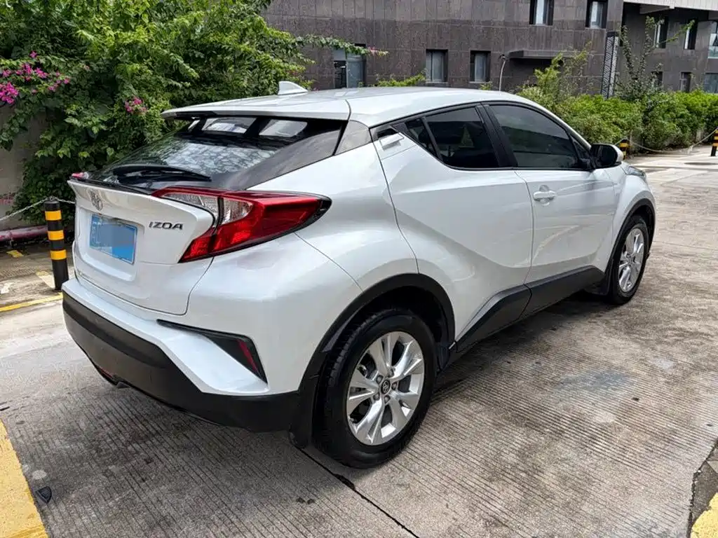 Toyota IZOA — миниатюра 9