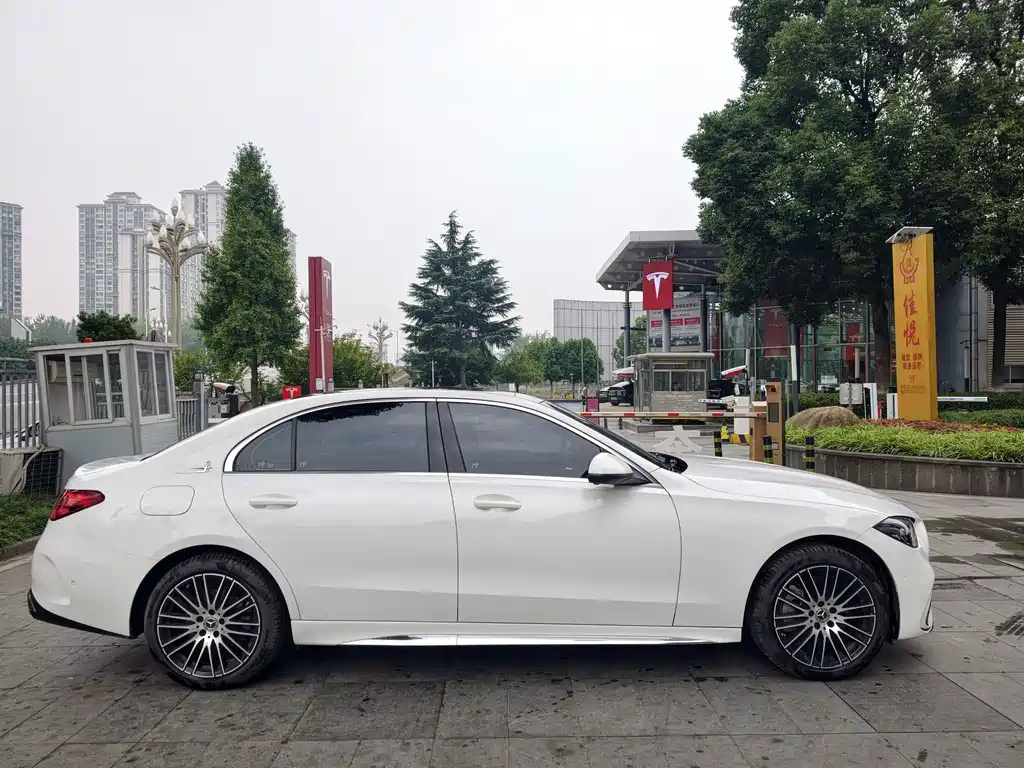 Mercedes-Benz C-Class — миниатюра 5