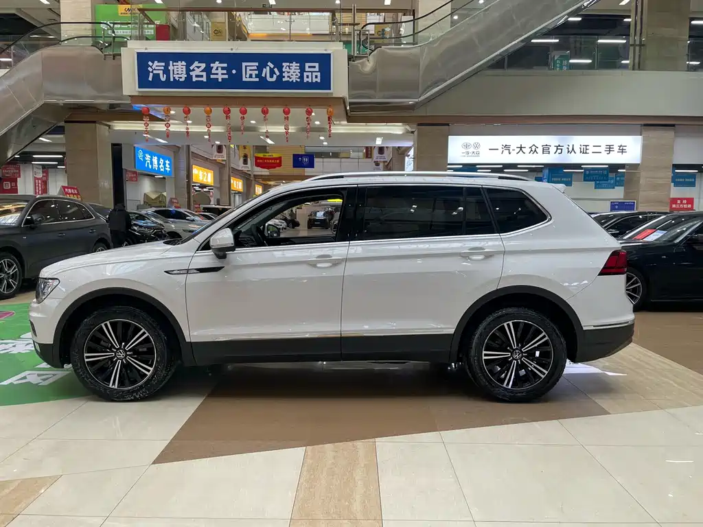 Volkswagen Tiguan L — миниатюра 4