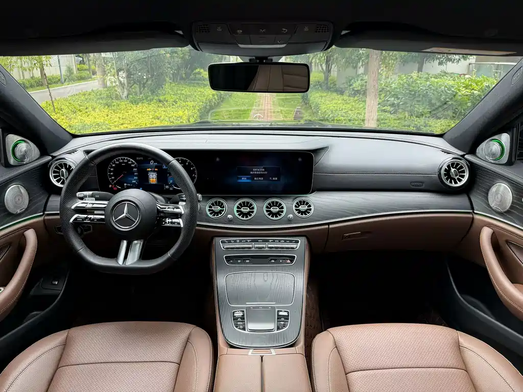 Mercedes-Benz E-Class — миниатюра 5