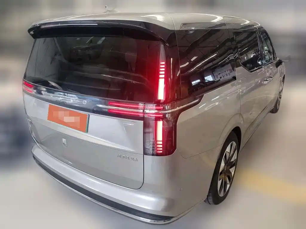 Volvo EM90 — миниатюра 16