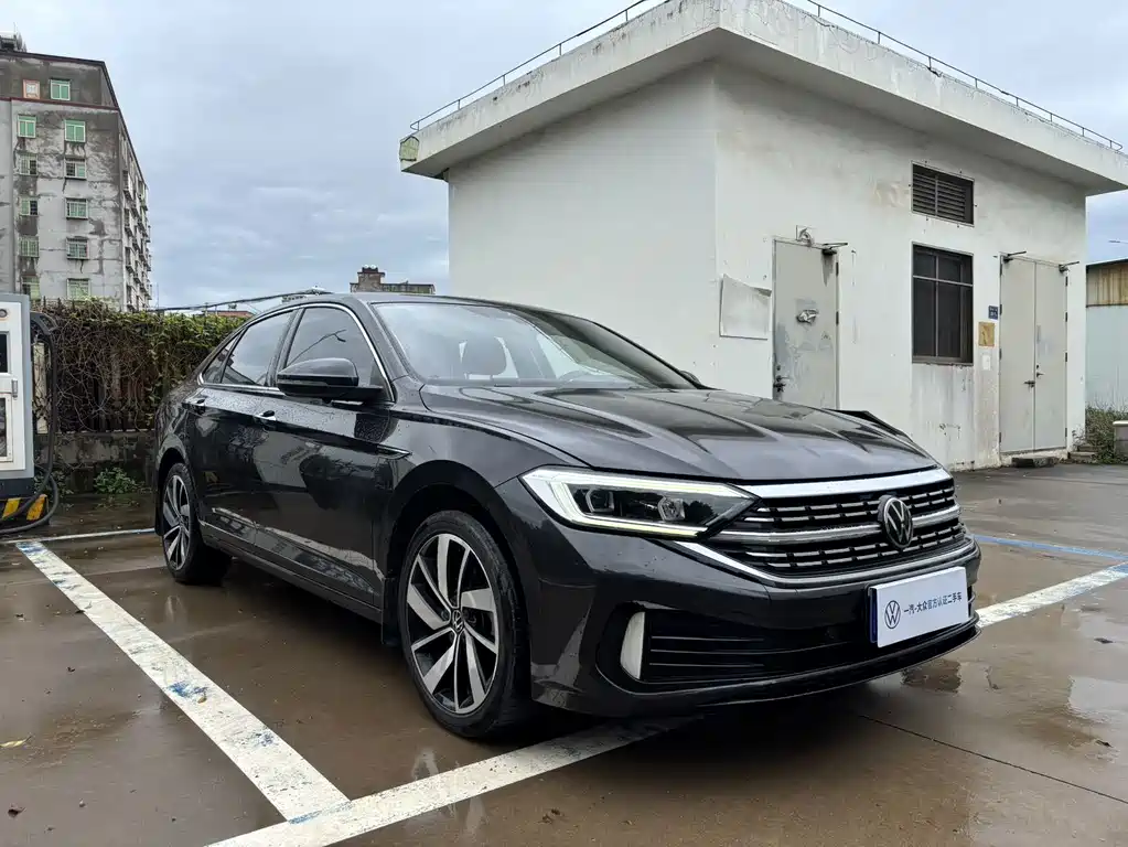 Volkswagen Sagitar — миниатюра 3