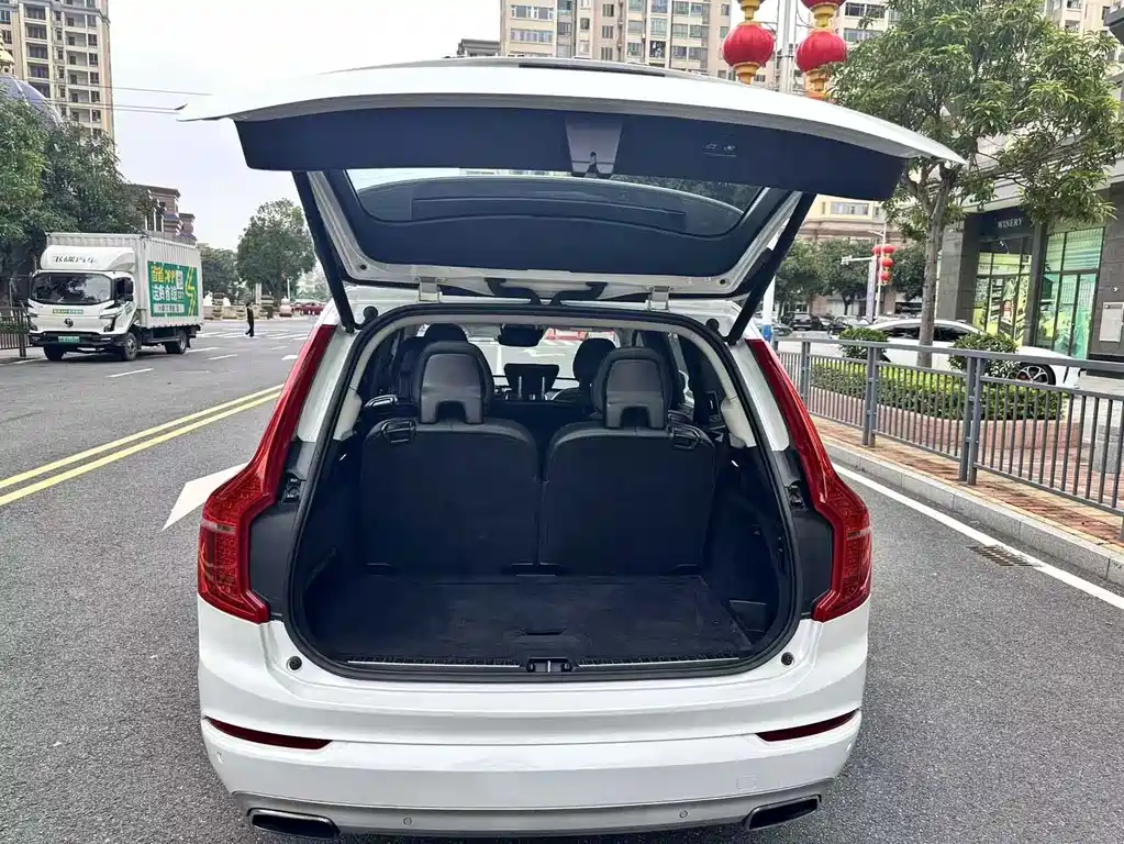 Volvo XC90 — миниатюра 14