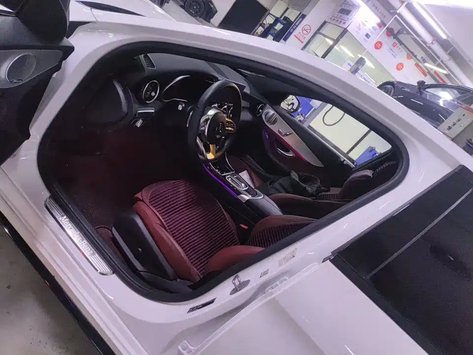 Mercedes-Benz C-Class — миниатюра 7
