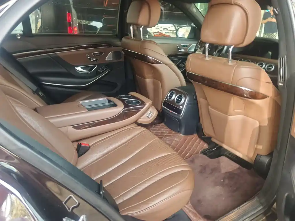 Mercedes-Benz S-Class — миниатюра 7
