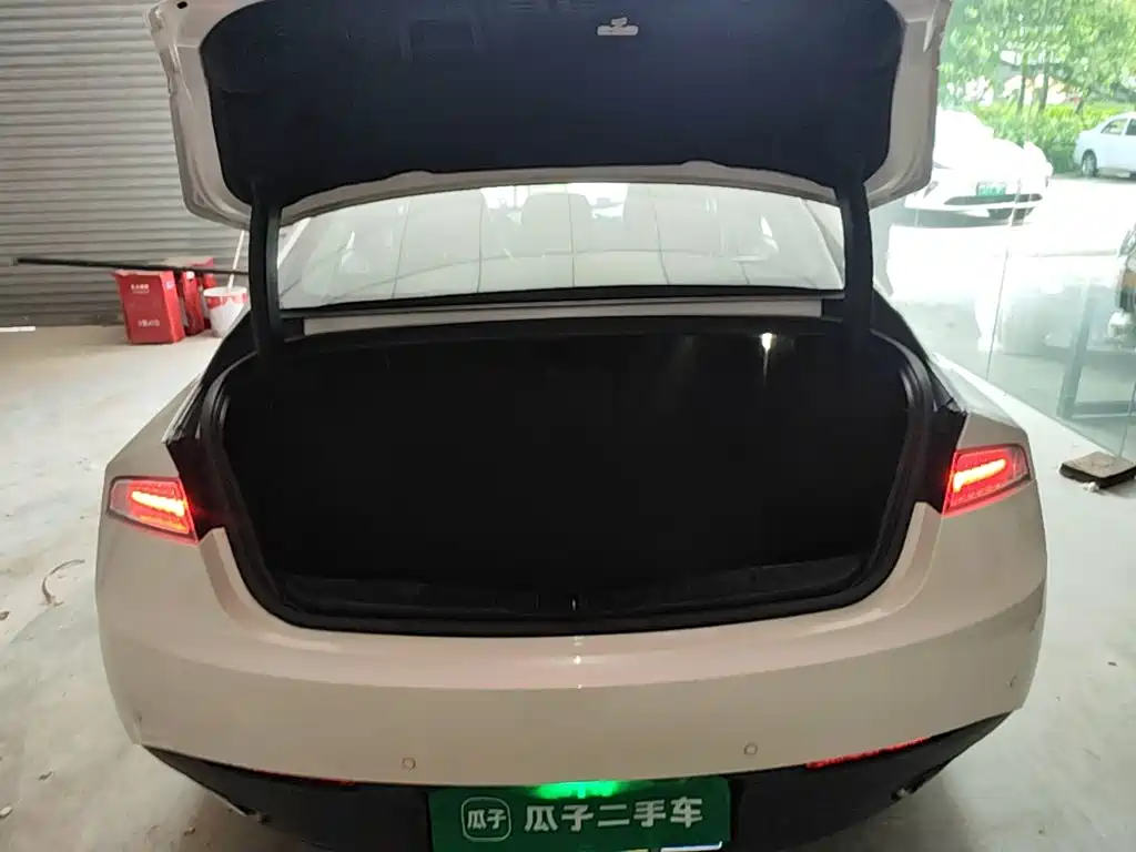 Lincoln MKZ — миниатюра 19