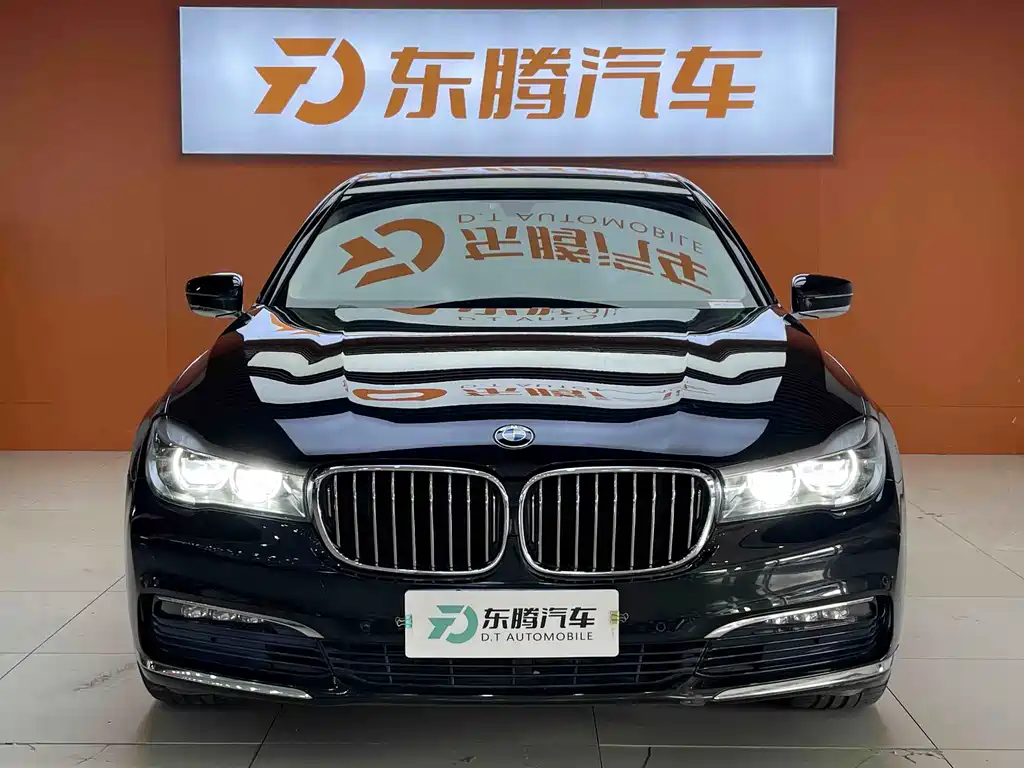 BMW 7 Series — миниатюра 2