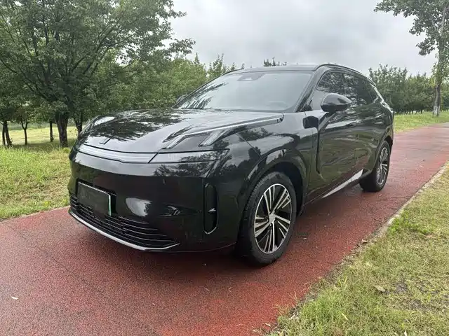 2024 Lynk & Co 08