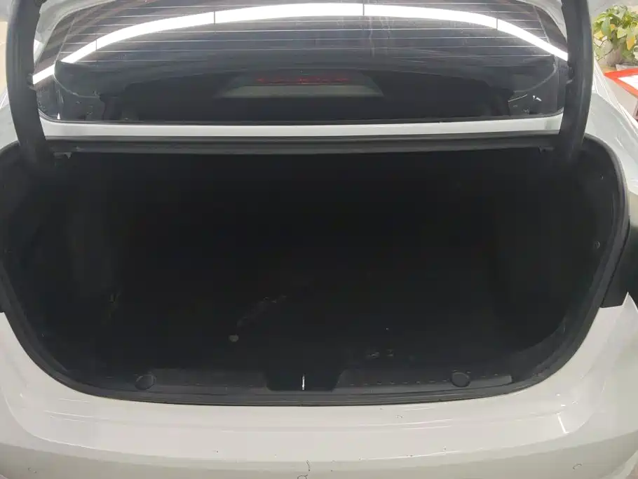 Changan Eado — миниатюра 4