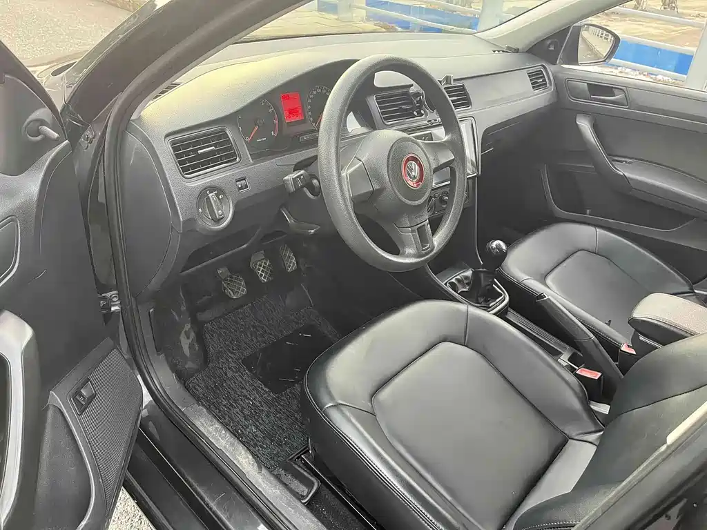 Volkswagen Santana 2015 1.6L MT