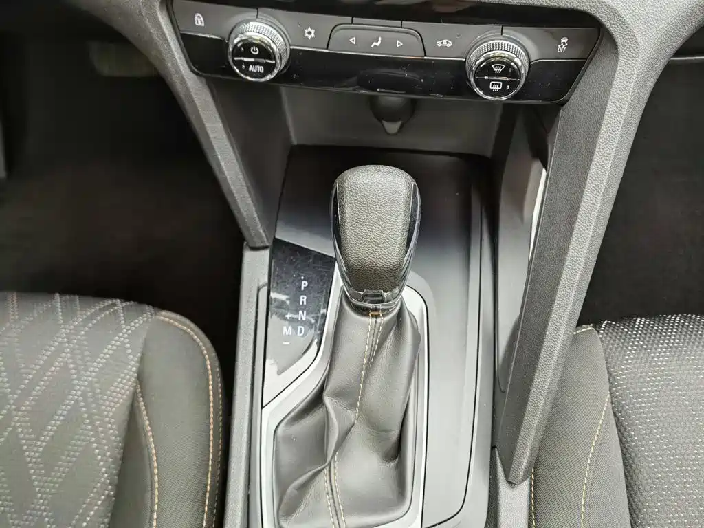 Chevrolet Volando — миниатюра 13