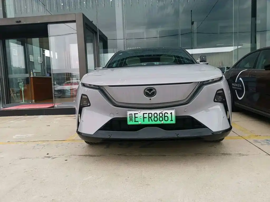 Mazda EZ-60 — миниатюра 4