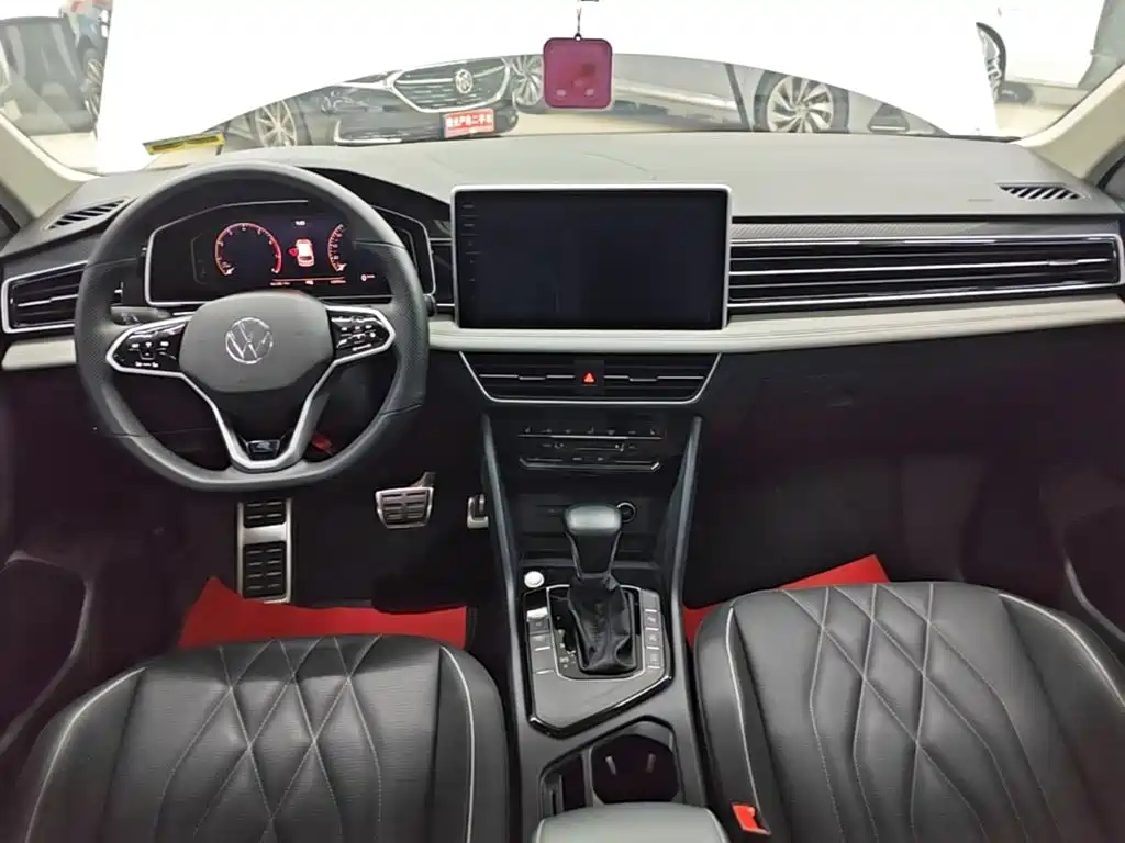 Volkswagen Tiguan L — миниатюра 10