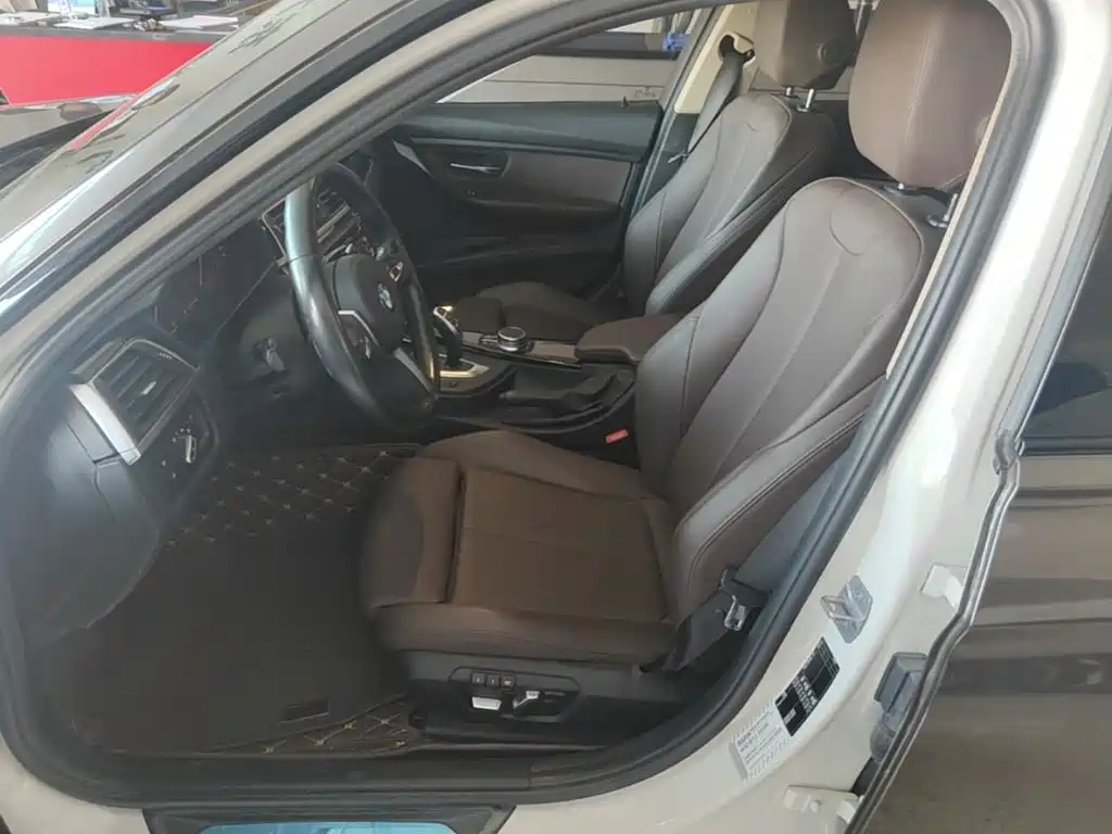 BMW 3 Series — миниатюра 15