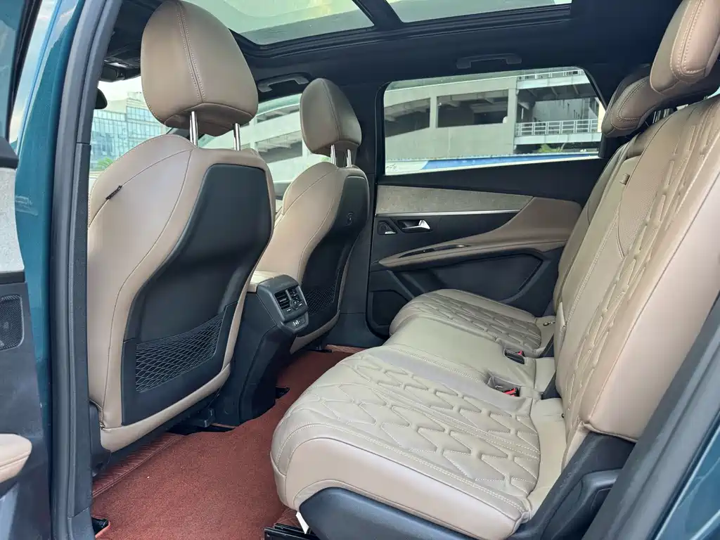 Peugeot 5008 — миниатюра 12