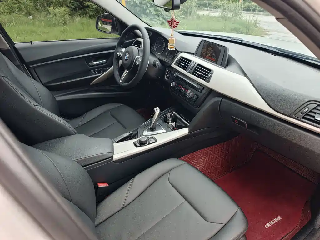 BMW 3 Series — миниатюра 7