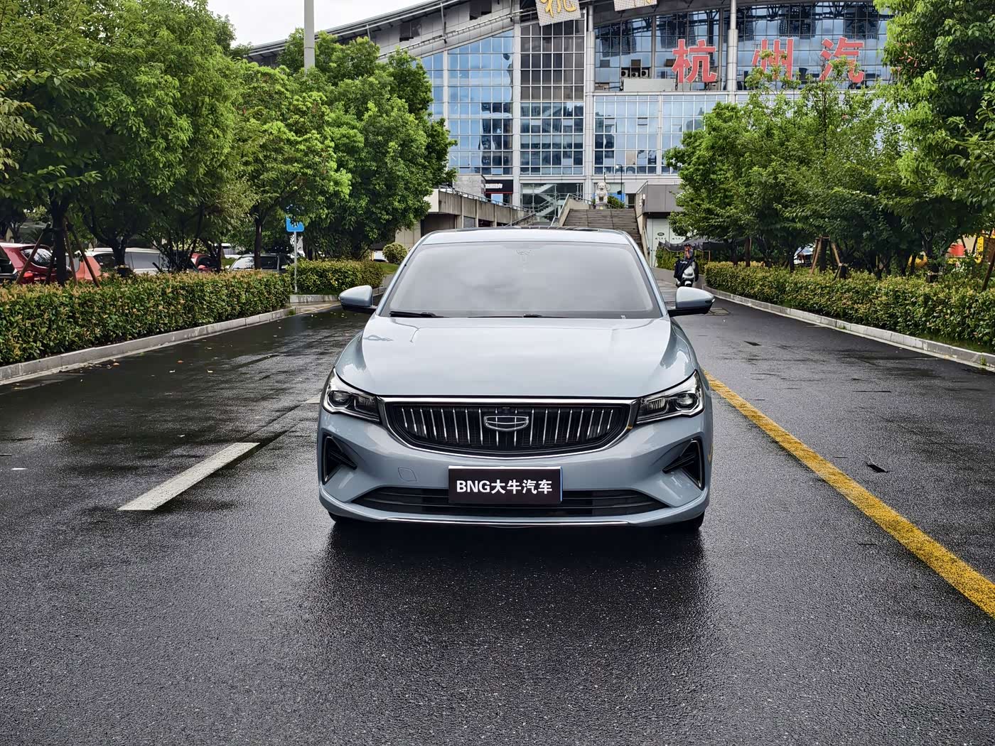 Geely Emgrand 1.5 л 2023 г. Голубой, пробег 18000 км