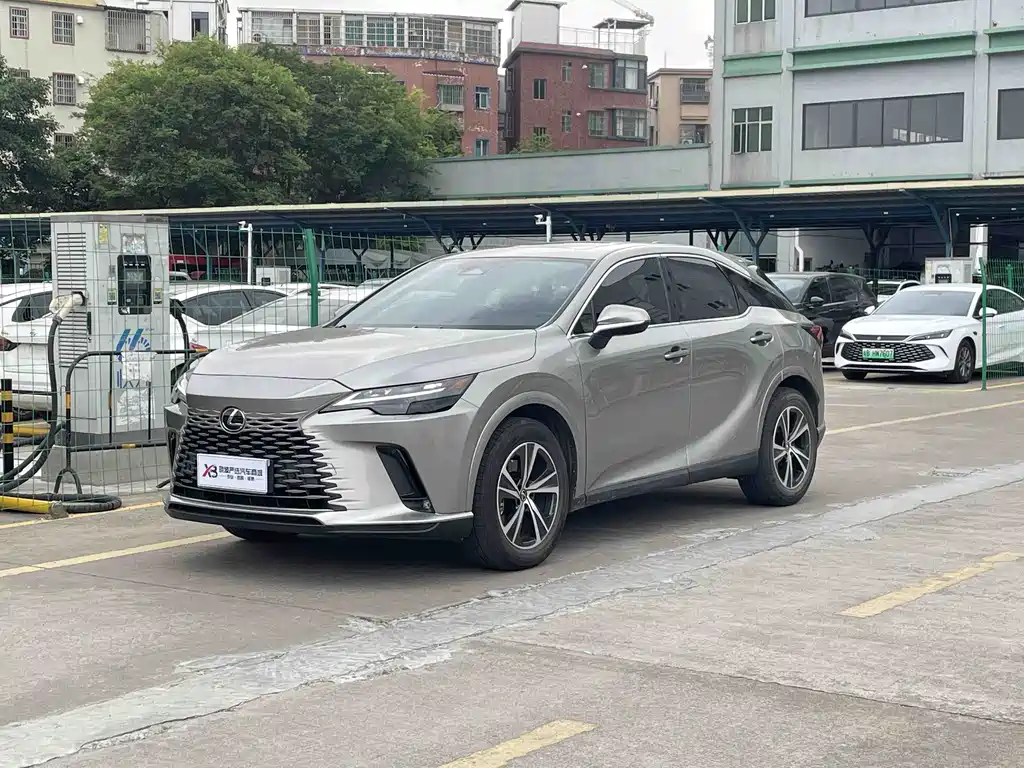 Lexus RX 2023