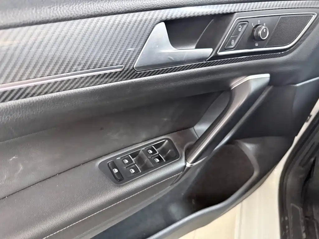 Volkswagen Golf Sportsvan — миниатюра 8