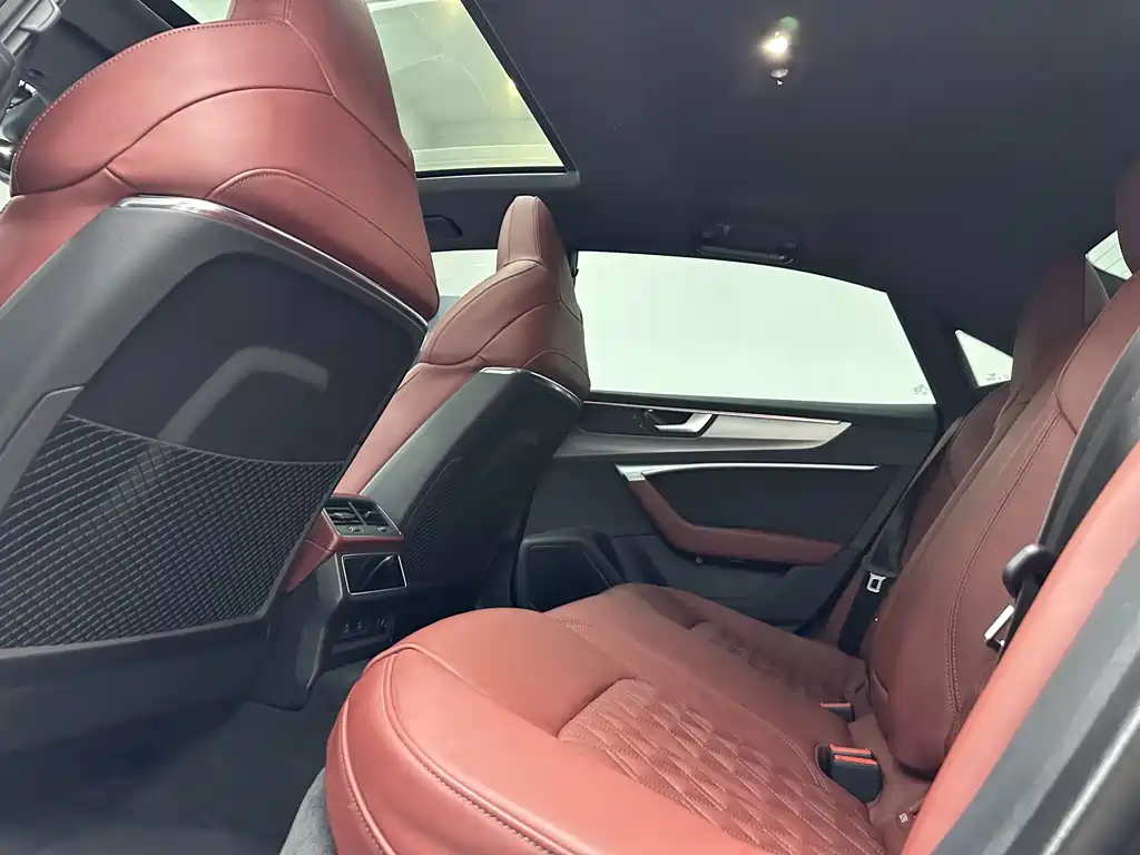 Audi A7L — миниатюра 14