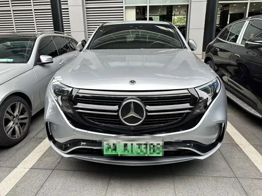 Mercedes-Benz EQC — миниатюра 2