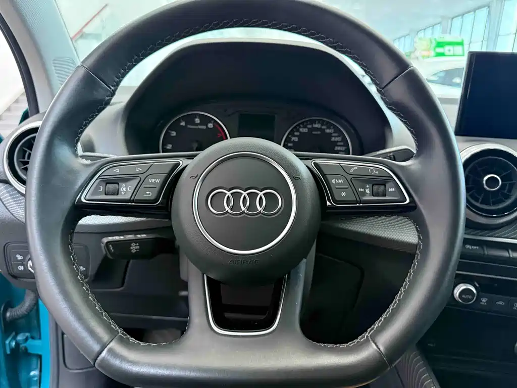 Audi Q2L — миниатюра 12