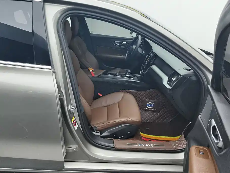 Volvo S60 — миниатюра 8