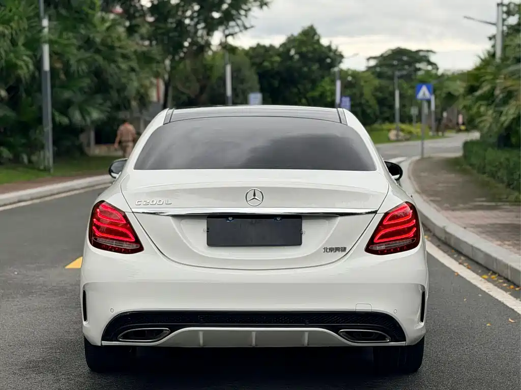 Mercedes-Benz C-Class — миниатюра 13