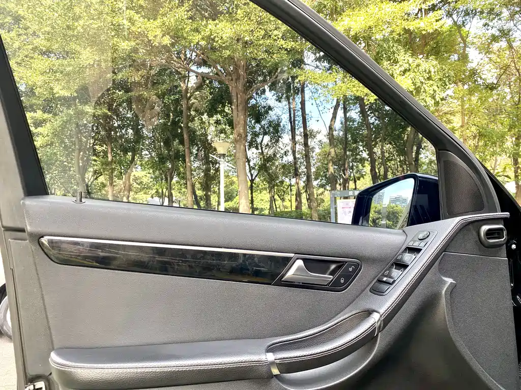 Mercedes-Benz R 2017 R 320 4MATIC