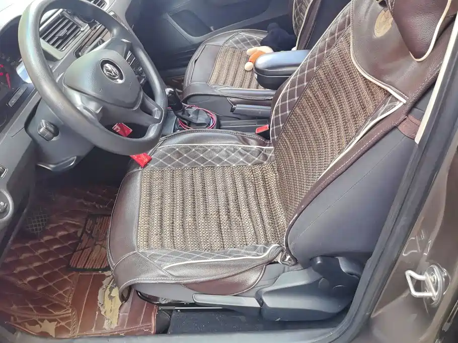 Volkswagen Santana — миниатюра 9