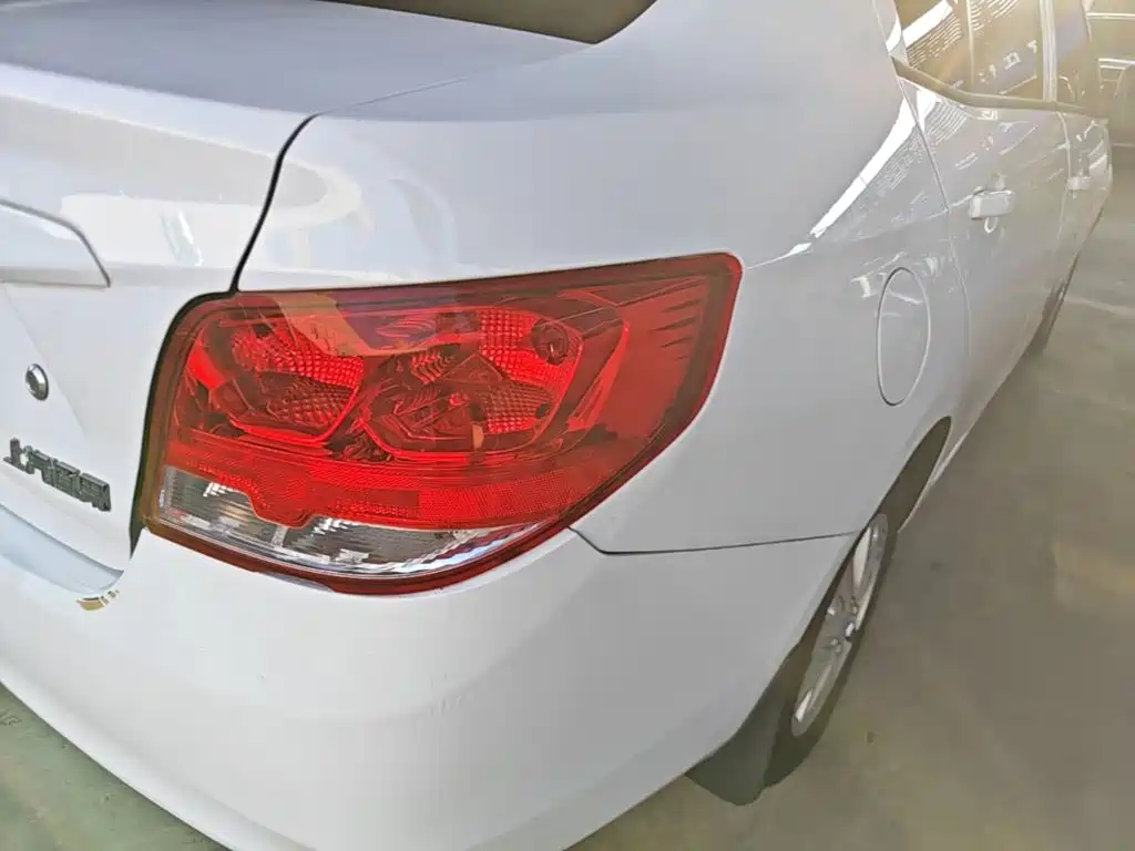 Chevrolet Sail — миниатюра 8