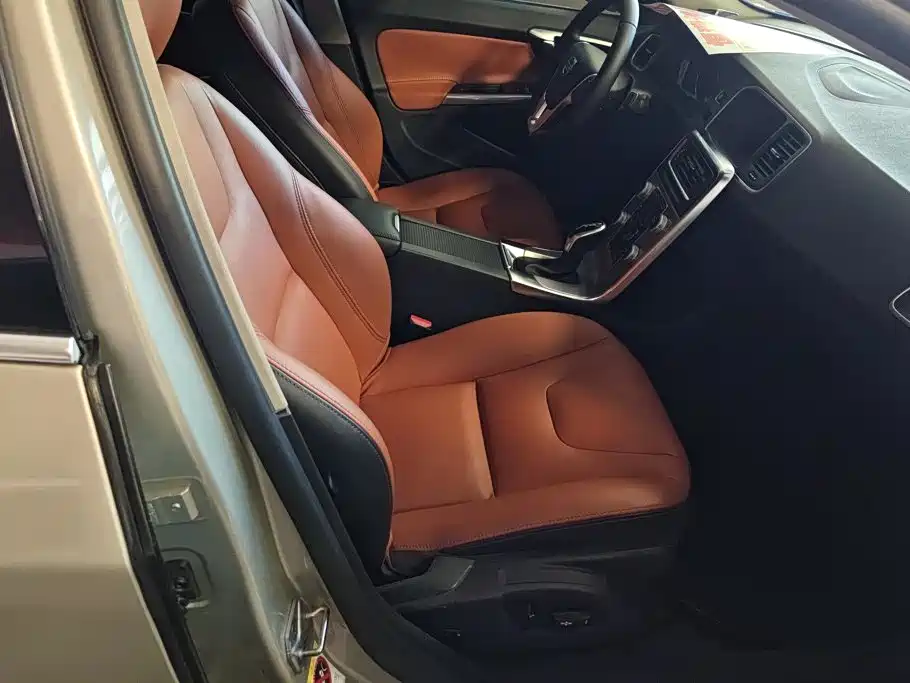 Volvo S60 — миниатюра 8
