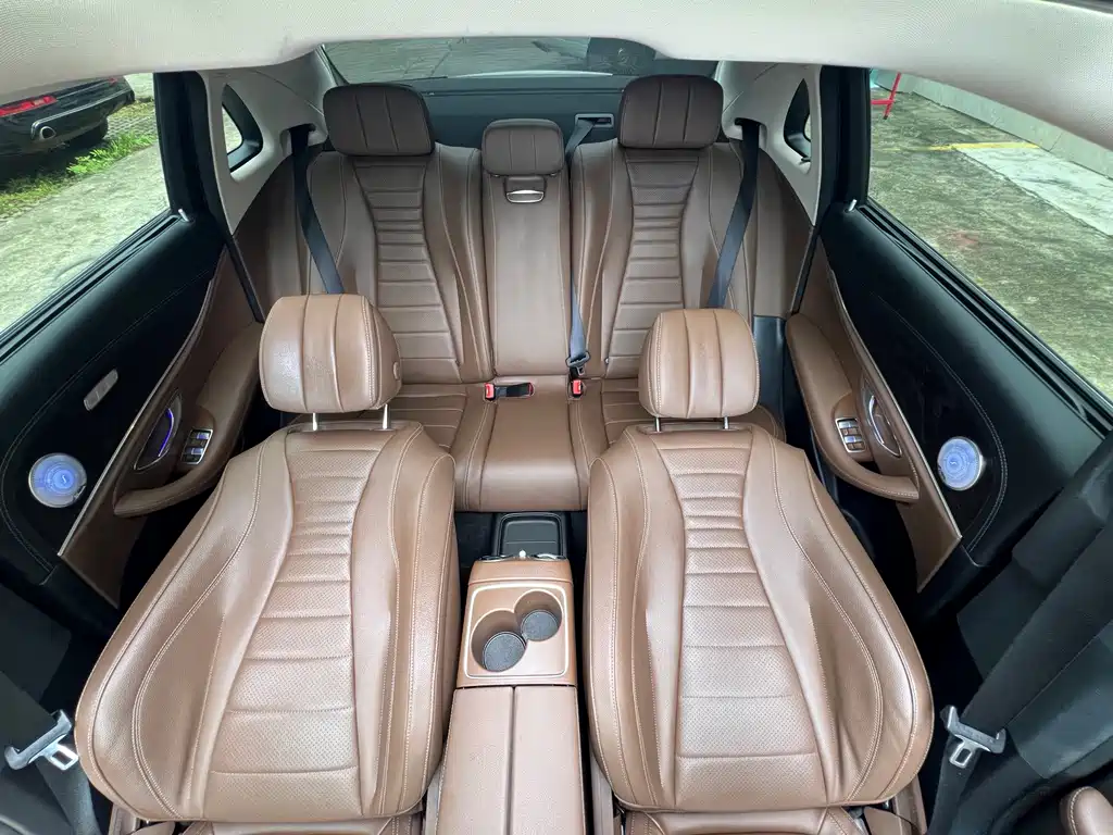 Mercedes-Benz E-Class — миниатюра 17