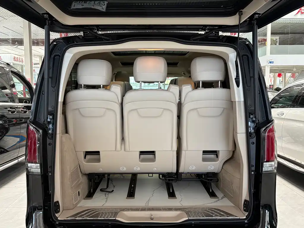 Mercedes-Benz V-Class — миниатюра 11