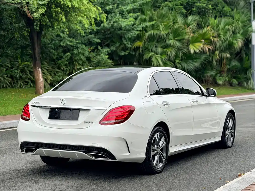 Mercedes-Benz C-Class — миниатюра 14