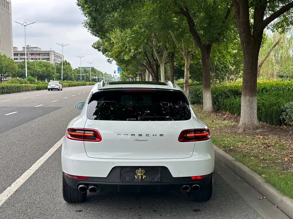 Porsche Macan — миниатюра 16